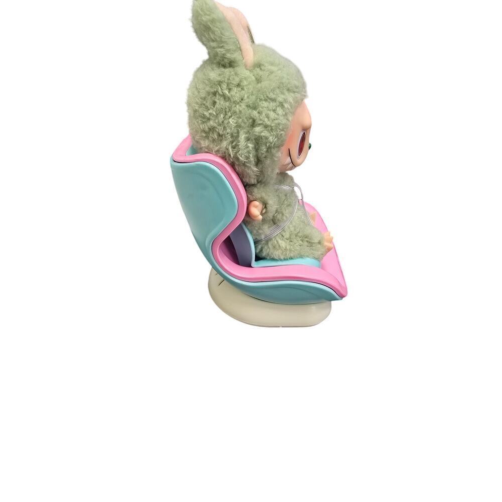 Labubu Car Seat - Picture 2 of 4